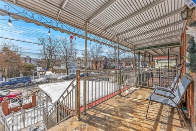 Investment opportunity in the Bronx! This legal 3-family home - photo 12