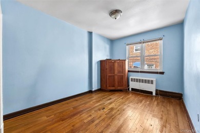 Investment opportunity in the Bronx! This legal 3-family home - photo 16