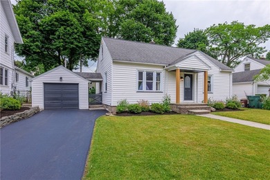 Welcome to this adorable Cape Cod nestled in the heart of North - photo 2