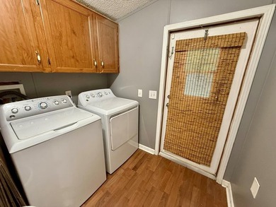 Rest and relax in this beautifully maintained 3-bedroom, 2-bath - photo 22