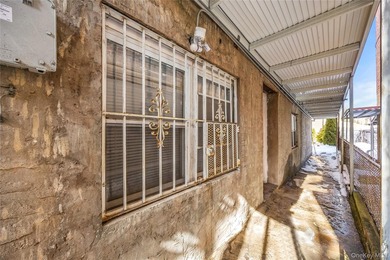 Investment opportunity in the Bronx! This legal 3-family home - photo 30