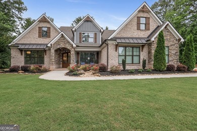 Welcome to 204 Tuxedo Circle, a stunning custom-built residence - photo 4