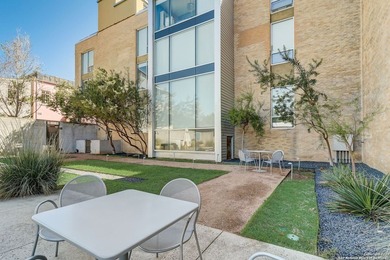 Stunning modern/industrial 3-bedroom loft located at the St - photo 31