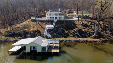 Lake Home For Sale in Glencoe, Alabama