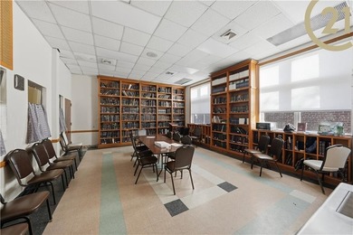 Institutional / Educational Facility - 6,500+ Sq Ft on 40x100 - photo 14