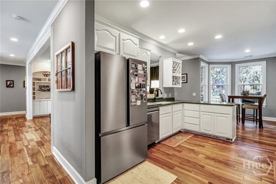 Welcome Home to 9 Schroeder Ct! A stunning crystal chandelier - photo 20
