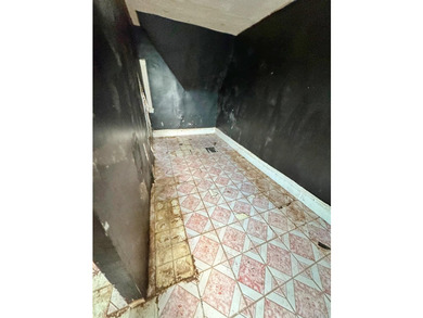 Excellent investment opportunity! Legal triplex featuring three - photo 29