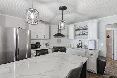 Escape to the peaceful shores of Lake Bob Sandlin with this - photo 30
