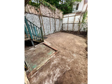 Excellent investment opportunity! Legal triplex featuring three - photo 35