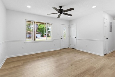 Welcome to your new home! This beautifully remodeled brick home - photo 7