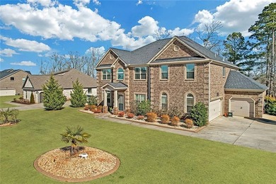 Luxury Living in Crystal Lake Golf & Country Club - A Rare - photo 3