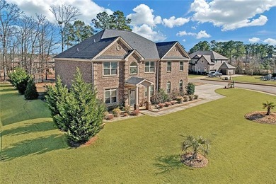 Luxury Living in Crystal Lake Golf & Country Club - A Rare - photo 5