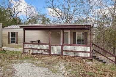 Escape to the lake with this cozy 1 bedroom, 1 bathroom retreat - photo 13