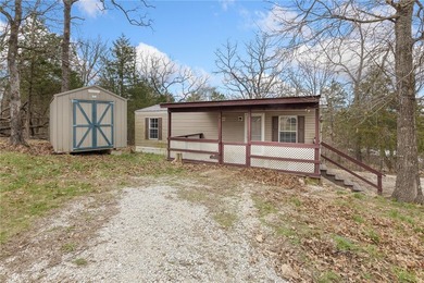 Escape to the lake with this cozy 1 bedroom, 1 bathroom retreat - photo 14
