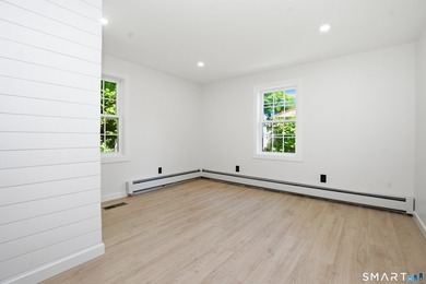 Completely renovated from top to bottom, this stunning 4-bedroom - photo 14