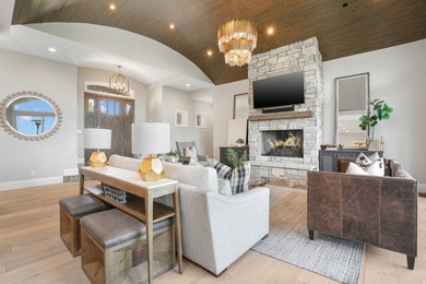 This home is a breathtaking mountain contemporary masterpiece - photo 15