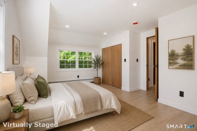 Completely renovated from top to bottom, this stunning 4-bedroom - photo 17