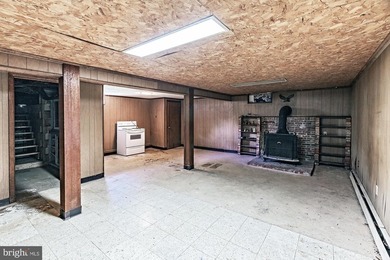 Welcome to this solidly built, one-owner ranch home located in - photo 19