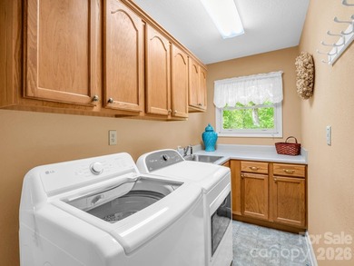 Well maintained ranch home situated on 1/2 wooded lot in the - photo 23