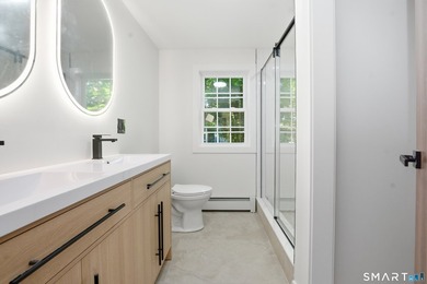 Completely renovated from top to bottom, this stunning 4-bedroom - photo 24