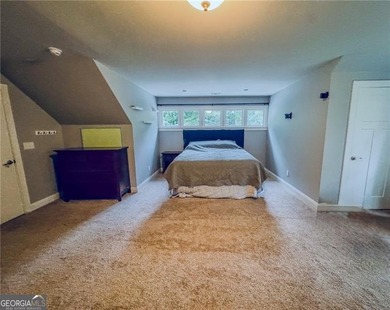 This beautiful home is a hidden gem! After coming through a long - photo 24