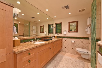 Rarely offered a very desirable inter courtyard location this 2 - photo 25