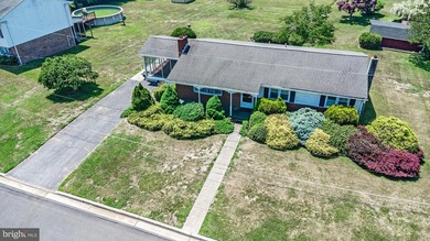 Welcome to this solidly built, one-owner ranch home located in - photo 29