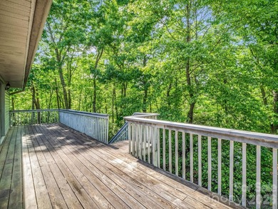 Well maintained ranch home situated on 1/2 wooded lot in the - photo 33