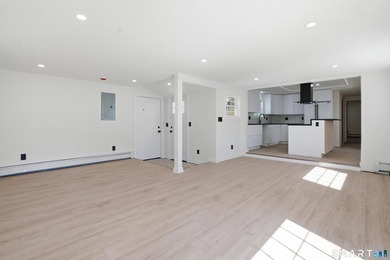Completely renovated from top to bottom, this stunning 4-bedroom - photo 33