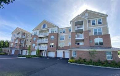 Lake Townhome/Townhouse Sale Pending in Fishkill, New York