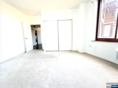Welcome to THE PALISADES this move-in ready 1-bedroom - photo 13