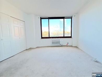 Welcome to THE PALISADES this move-in ready 1-bedroom - photo 16