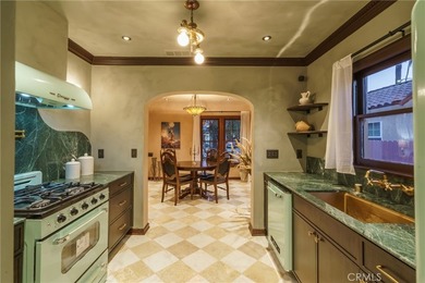 Welcome to 2015 San Francisco Avenue, a truly one-of-a-kind - photo 21