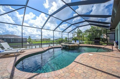 Beautiful 4-bedroom, 2-bathroom waterfront home located in - photo 28