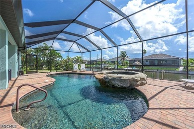 Beautiful 4-bedroom, 2-bathroom waterfront home located in - photo 30
