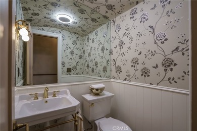 Welcome to 2015 San Francisco Avenue, a truly one-of-a-kind - photo 34