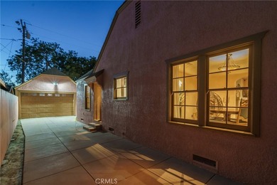 Welcome to 2015 San Francisco Avenue, a truly one-of-a-kind - photo 43