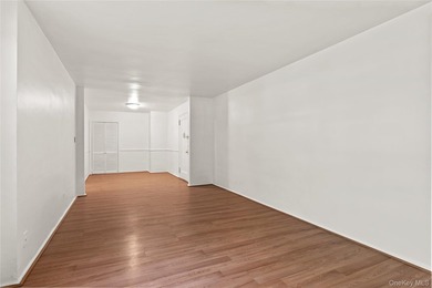 Spacious & Bright 2-Bedroom Co-op at Mitchell Gardens - Freshly - photo 4