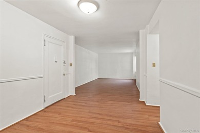 Spacious & Bright 2-Bedroom Co-op at Mitchell Gardens - Freshly - photo 8