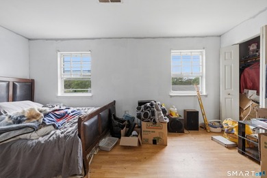 Welcome to this 1-bedroom condo located in the highly desirable - photo 12