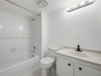 Charming furnished 4th-floor 1 bedroom /2 baths condo with - photo 15