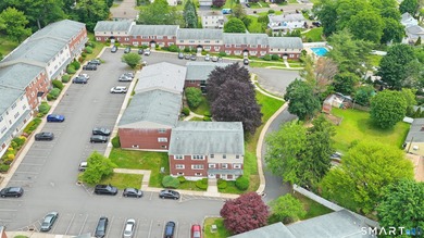 Welcome to this 1-bedroom condo located in the highly desirable - photo 20