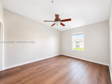 BRIGHT, MODERN & MOVE-IN READY CORNER UNIT IN JAMESON PLACE! - photo 20