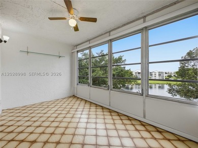 Charming furnished 4th-floor 1 bedroom /2 baths condo with - photo 22
