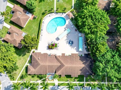 Charming furnished 4th-floor 1 bedroom /2 baths condo with - photo 27