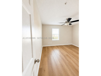 BRIGHT, MODERN & MOVE-IN READY CORNER UNIT IN JAMESON PLACE! - photo 28