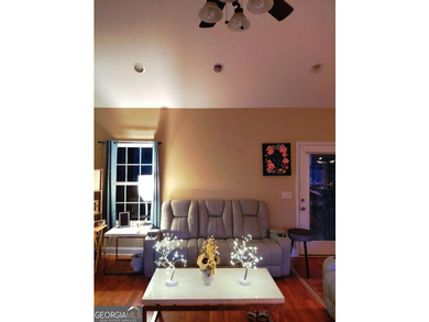 We welcome you to this well-organized traditional styled home - photo 30