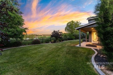 Beyond the gates of Lakemoor, one of Eagle's most coveted - photo 4