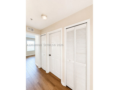 BRIGHT, MODERN & MOVE-IN READY CORNER UNIT IN JAMESON PLACE! - photo 34