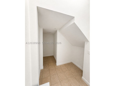 BRIGHT, MODERN & MOVE-IN READY CORNER UNIT IN JAMESON PLACE! - photo 39